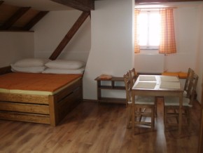 žlutý apartmán, ubytování chalupa continental ostružná